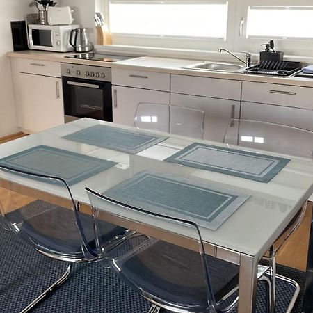 2 Bedroom Apartment Next To Metro U1 And Garage Parking Вена Экстерьер фото