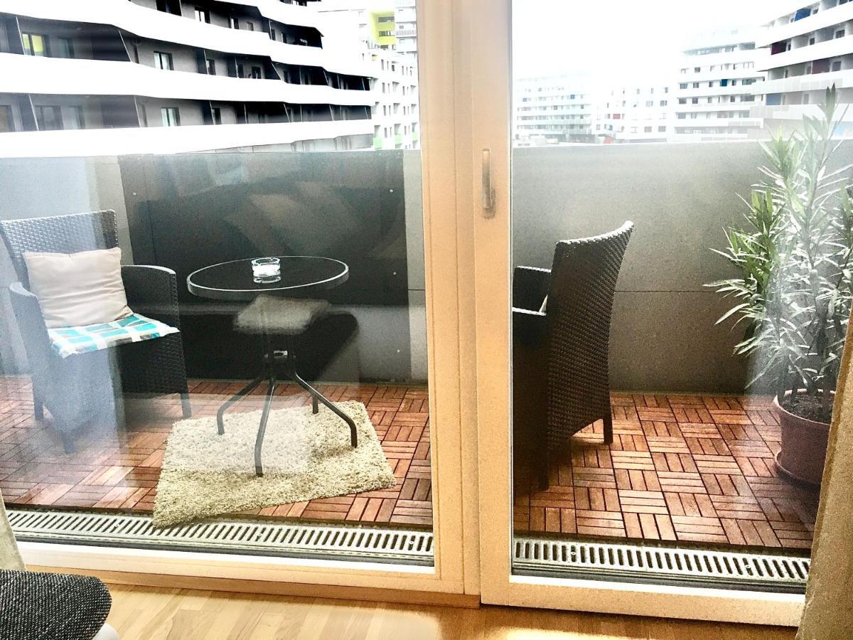 2 Bedroom Apartment Next To Metro U1 And Garage Parking Вена Экстерьер фото