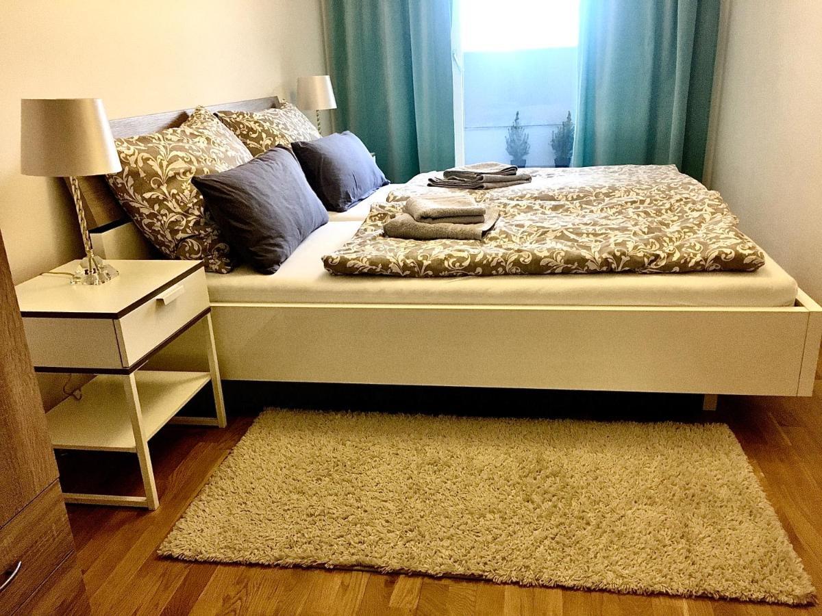 2 Bedroom Apartment Next To Metro U1 And Garage Parking Вена Экстерьер фото