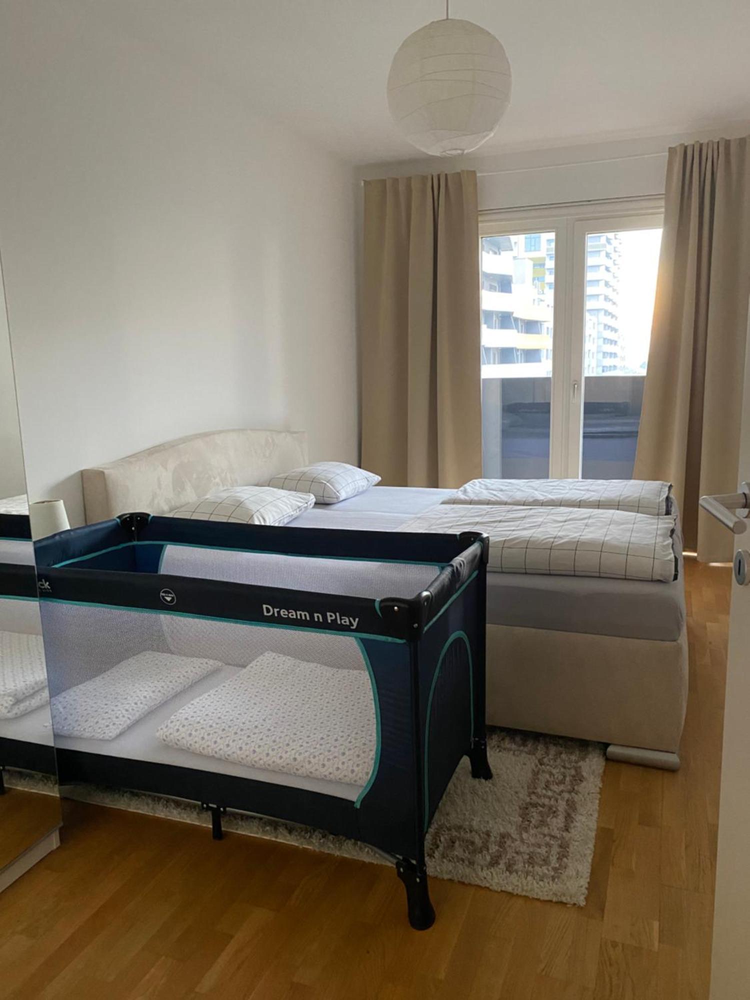 2 Bedroom Apartment Next To Metro U1 And Garage Parking Вена Экстерьер фото